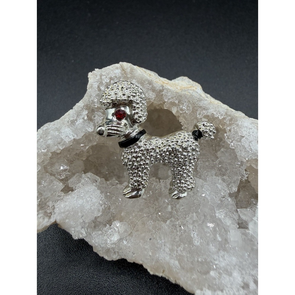 Vintage‎ Silver Tone Poodle Pin Brooch with Red Rhinestone Eye Costume Jewelry
